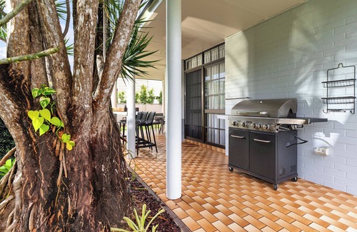 Tin Can Bay House | Welcome to "Soleful"