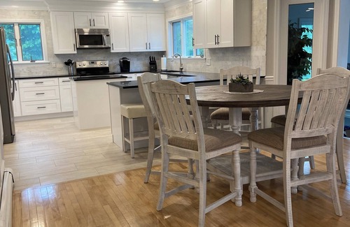 Jaffrey House | Welcome to Sunset Mountain Retreat! A gorgeous 5 bdrm house in Jaffrey, NH.