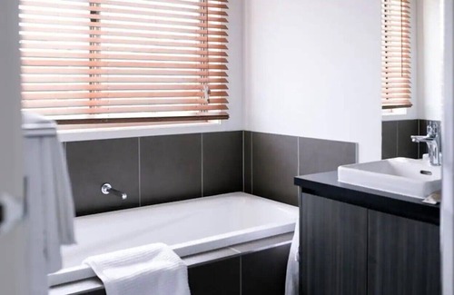 Shepparton South House | Welcome to this stunning house located in the heart of Shepparton!