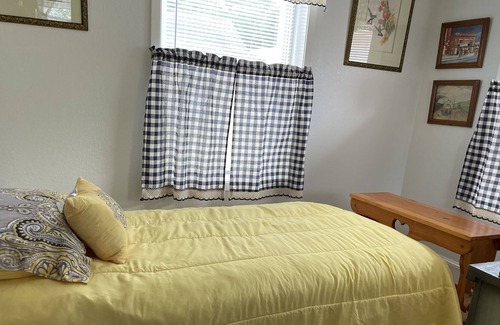Tazewell Cottage | Welcome to Tazewell Co. VA, home of Miss Scarlett's Riverside Cottage.