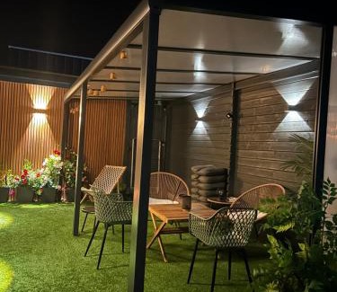 Beauvais Apartment | Welcome to Thai Home!