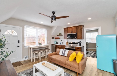 Noblesville House | Welcome to the Boar's Nest, walking distance to Noblesville town square