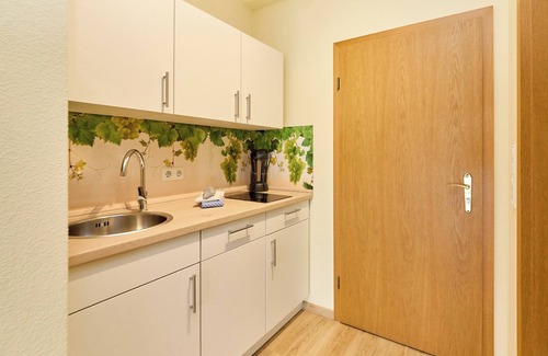 Lieser Apartment | Welcome to the guest house Binz-Meyer Fewo Schlossberg in Lieser