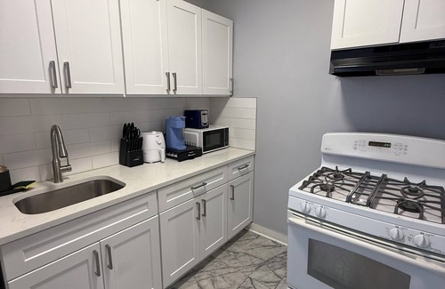 Trenton Apartment | Welcome to the Home Away From Home- 2 Bed 1Bath