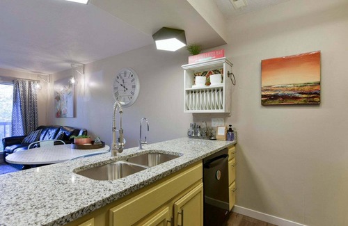 Notch Estates Condo | Welcome to the Honeybee Hideaway Unit 1