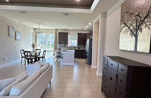 San Carlos Park House | Welcome to The Perfect Stay, where comfort meets convenience!