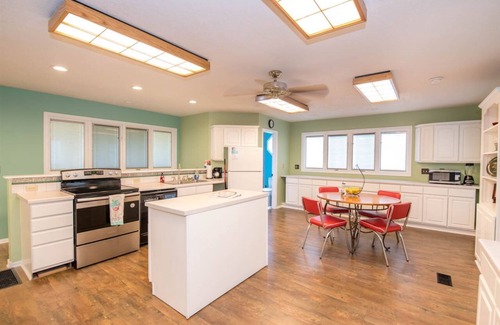 Wichita House | Welcome to the Pink Oasis