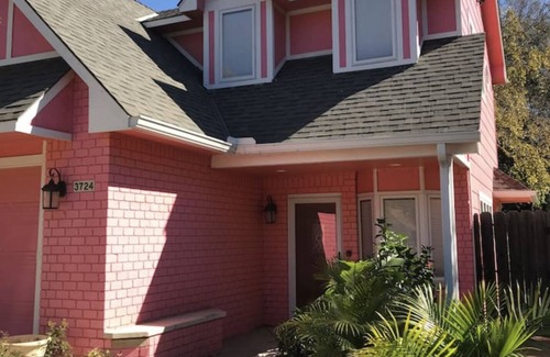 Wichita House | Welcome to the Pink Oasis