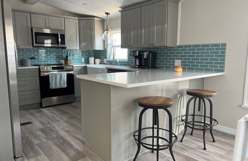 Port Richey House | Welcome to the Salty Mermaid! Close to the best beaches and springs!