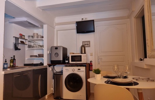 Saint-Pierre De La Reunion Apartment | Welcome to the ZOLIE KAZ comfortable apartment 5 minutes from the beach of Terre Sainte