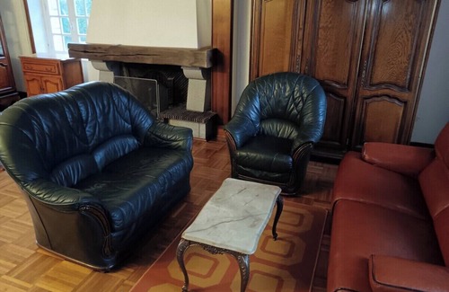 Carhaix-Plouguer House | Welcome to this charming room located at 32 avenue Victor Hugo.