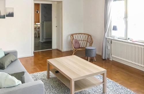 Auktsjaur House | Welcome to this beautiful wooden house with lake view.