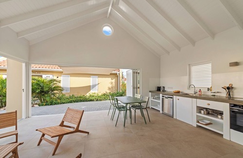 Koralengebied Resort | Welcome to Villa Grandi, where historic charm meets modern comfort
