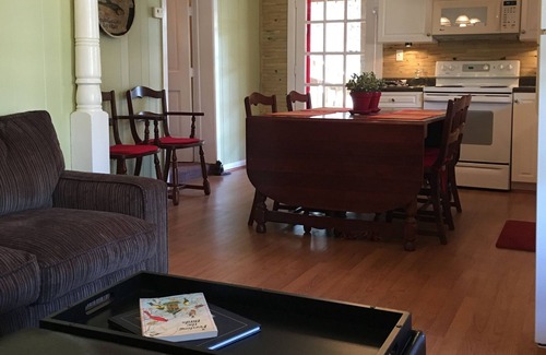 Clanton House | Welcome to Water's Edge!