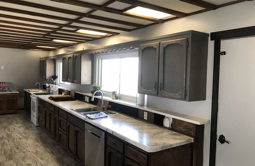 Palisade House | Welcome to wine country Colorado, relax @ the Palisade Chalet on your next trip.