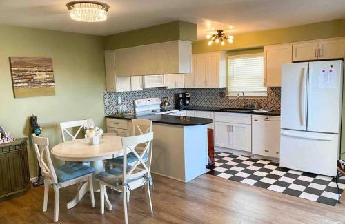 Kitty Hawk Apartment | Welcome to Your Coastal Retreat in Kitty Hawk,NC