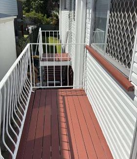 Graceville House | Welcome to your leafy retreat in Graceville!