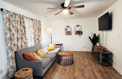 Fayetteville House | Welcome to your lively and bold home away from home here in Fayetteville, NC!