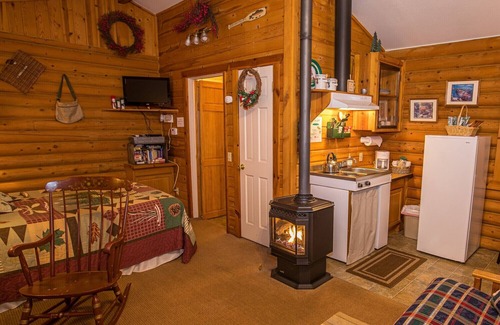 Concrete Cabin | Welcome to your year-round mountain getaway and historic ranch in the foothills of the North Cascades!