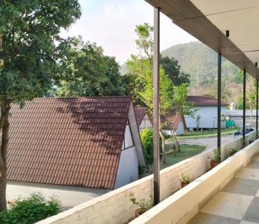 Marchula Hotel | WelcomHeritage Tarangi Ramganga Resort