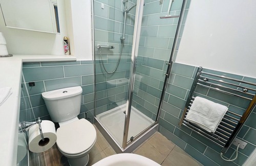 Brockley Apartment | Welcoming apartment with WiFi in vibrant London