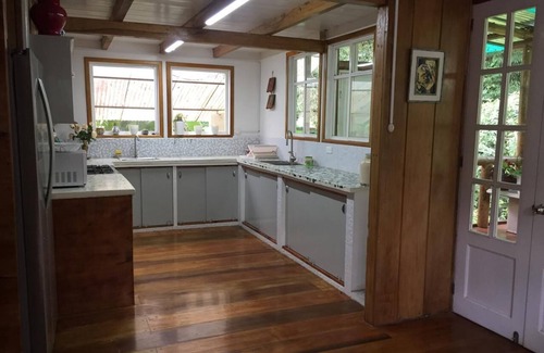 Quito Cottage | Welcoming cottage with WiFi in charming Mindo