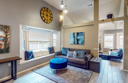 Cibolo House | Welcoming Home with Big Fenced Yard & Alfresco Dining - Updated Kitchen, WiFi