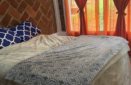 Juayua Cabin | Welcoming lodge with WiFi in Juayua! A special place for your fam and friends.