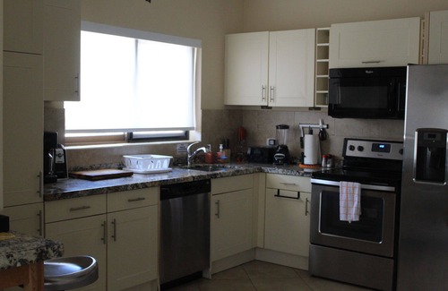 Gold Coast House | Welcoming villa within five minutes of the beach.