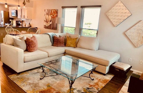 Bryan Place House | Well appointed, Recently Updated, Open Concept , Downtown Dallas. Dogs welcome!