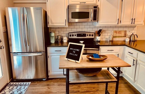 Bryan Place House | Well appointed, Recently Updated, Open Concept , Downtown Dallas. Dogs welcome!