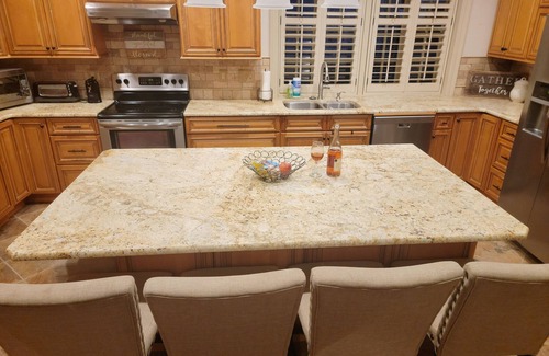 New Iberia House | Well-equipped 3BR/3BA with large common space in the heart of Historic Downtown