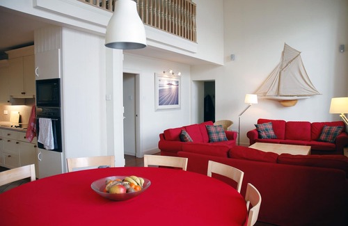 Inveraray House | Well Equipped House With Stunning Sea Loch Views.