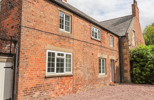 Chester Cottage | WELL HOUSE FARM FLAT 2, with a garden in Bretton