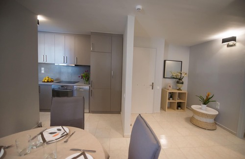Kariotai Apartment | Well located 2BR apartment in Lefkada