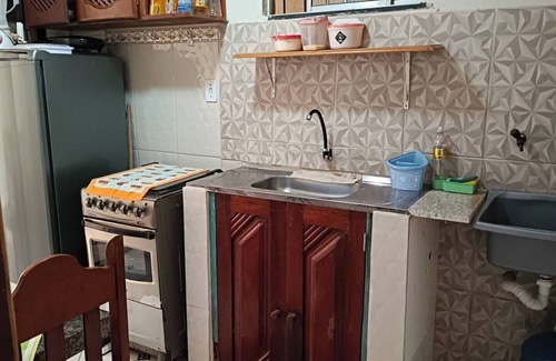Batista Campos House | Well located house with patio. Caripunas Street.