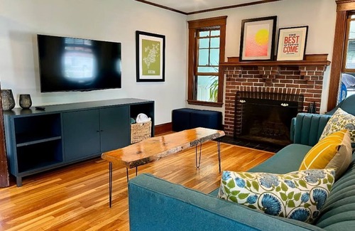 Reading House | Well-Maintained Property in a Quiet, Tree-Lined Neighborhood. Ideal Location.