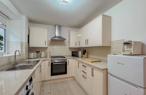 Dowlais House | Well presented 3 bedroom house