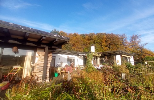 Allenbach House | Wellness oasis near the reservoir with distant views of the mountains