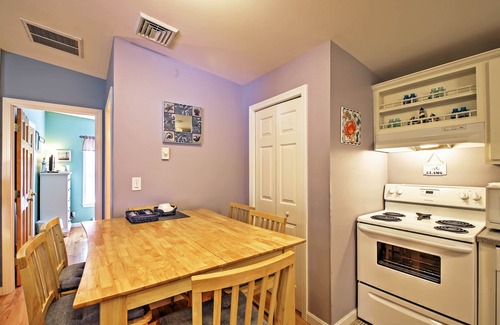 Moody Cottage | Wells Beach Cottage w/Pool Access ~ 1 Mi to Coast