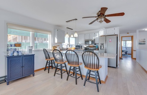 Wells Beach Cottage | Wells Beach House w/Ocean-view Deck