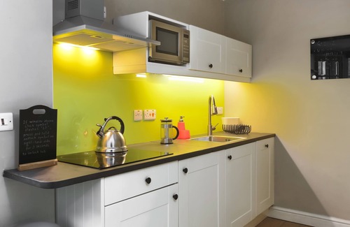 Penmorfa House | Wern Manor & The Butler's House - sleeps 18 guests in 7 bedrooms