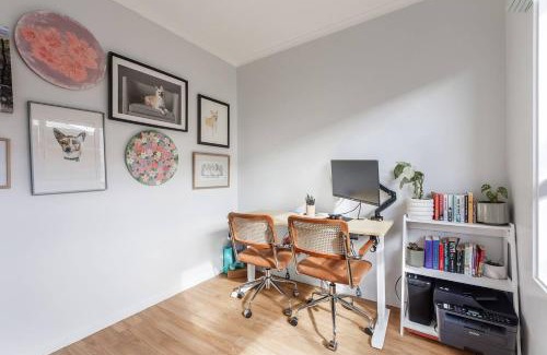 Werribee House | Werribee Breeze - Carefree Stays near River & Dining