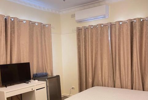Werribee House | Werribee DGH Accommodation