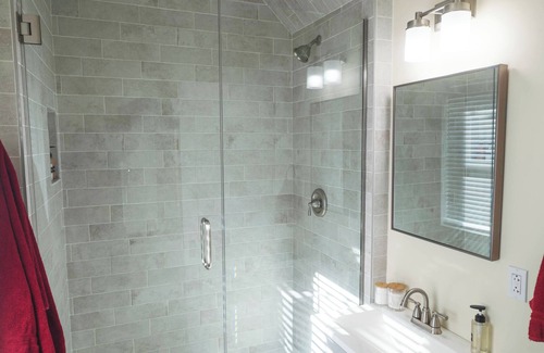 Ohio City Apartment | West 28th Ohio City Apartment. Steps away from W. 25th Street & West Side Market