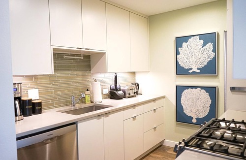 Clarksville Condo | West 6th Condo + Walk to DT - Pecan Pad!
