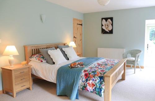 Holymoorside House | West Barn