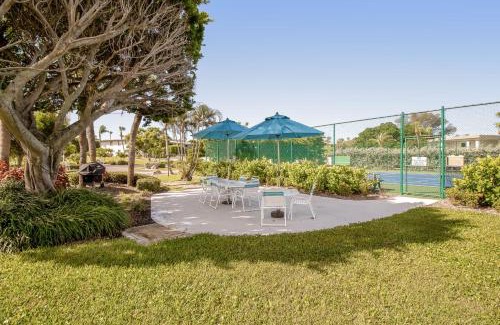 Holmes Beach Apartment | West Bay Point 12