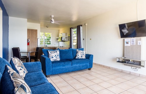 Pedernales Hotel | West Coast Inn's