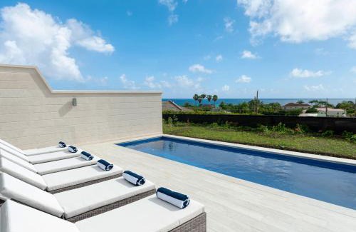 Mount Standfast Villa | West Coast Luxury Seaview Villa w/Fairmont Beach Membership and Mega Pool